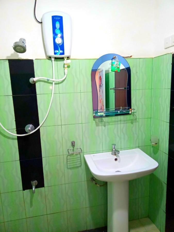 Sobaya Apartment Анурадхапура Екстериор снимка